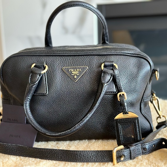 Prada leather handbag in pristine condition - Picture 3 of 14